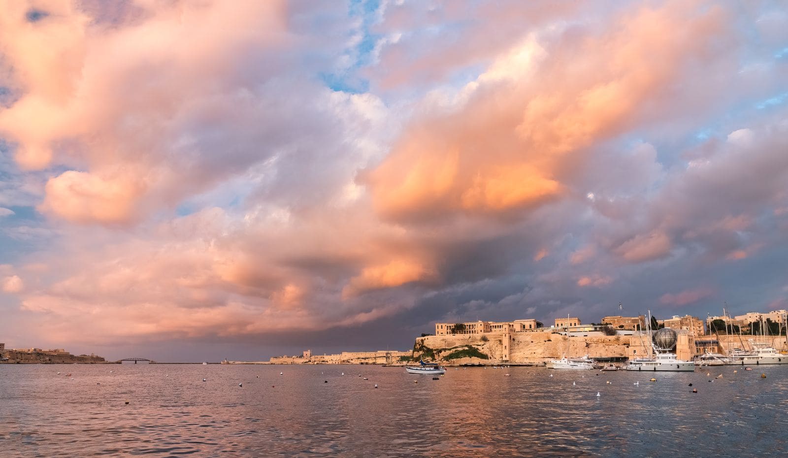 Rooftop Apartment in Sliema - View 6 of 6